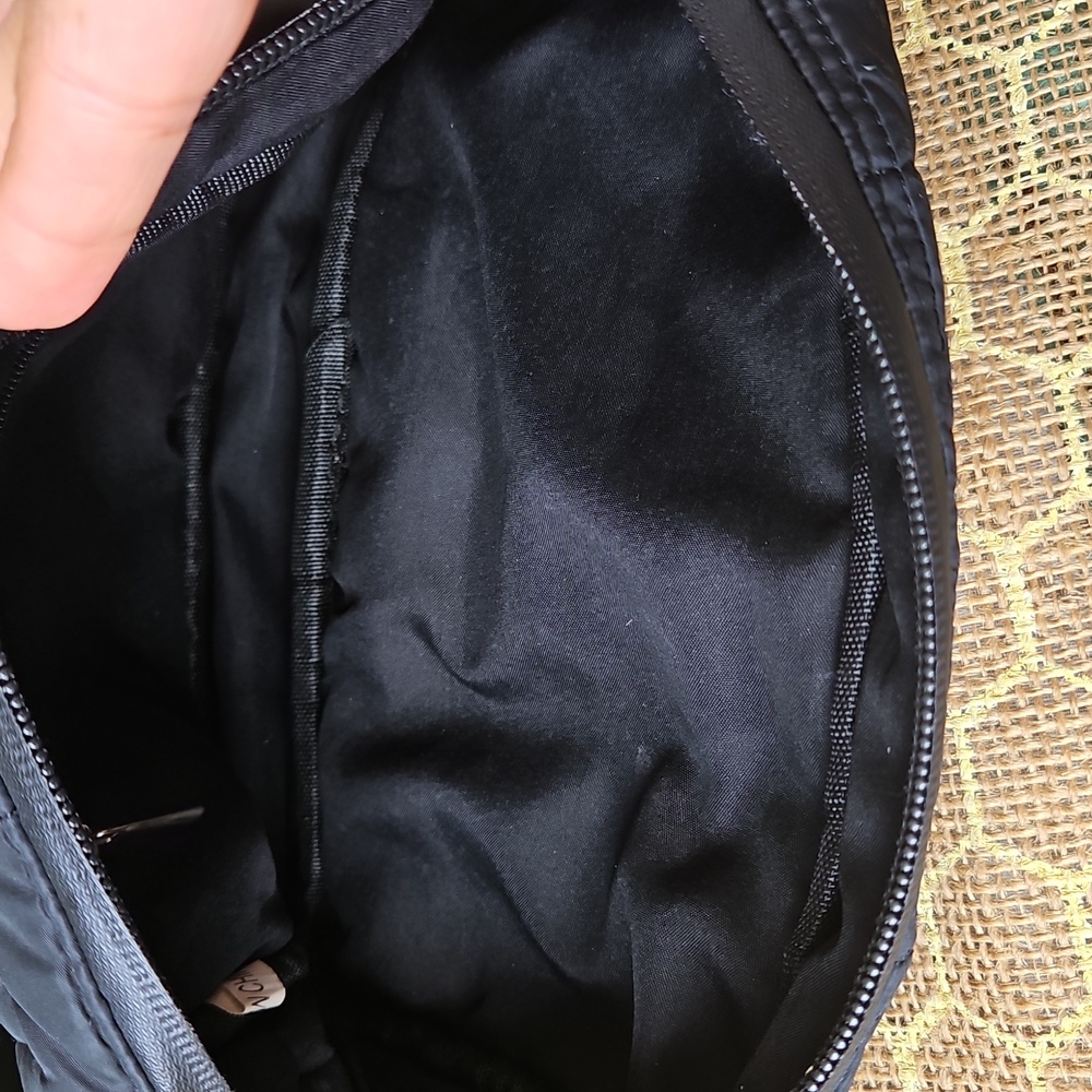 Fenty Beauty Black Exclusive Quilted Belt Bag - Picture 5 of 5